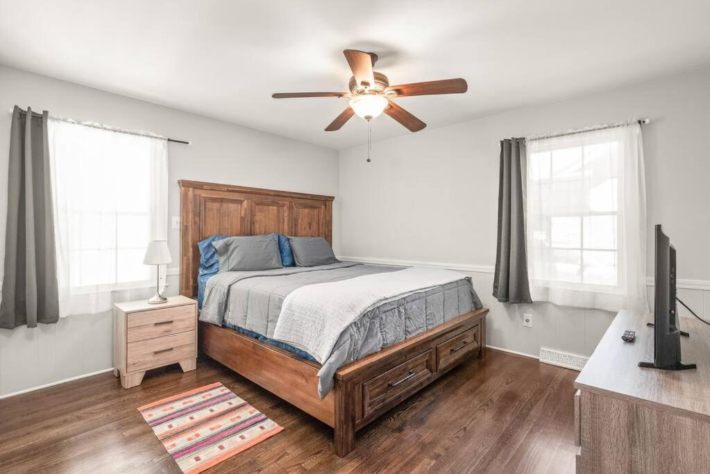 Spotless 4Br Near Clt Uptown, Fast Wi-Fi Apartment Charlotte Exterior photo